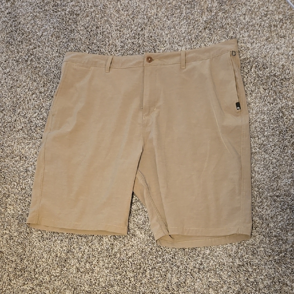 Men's Tan Shorts
